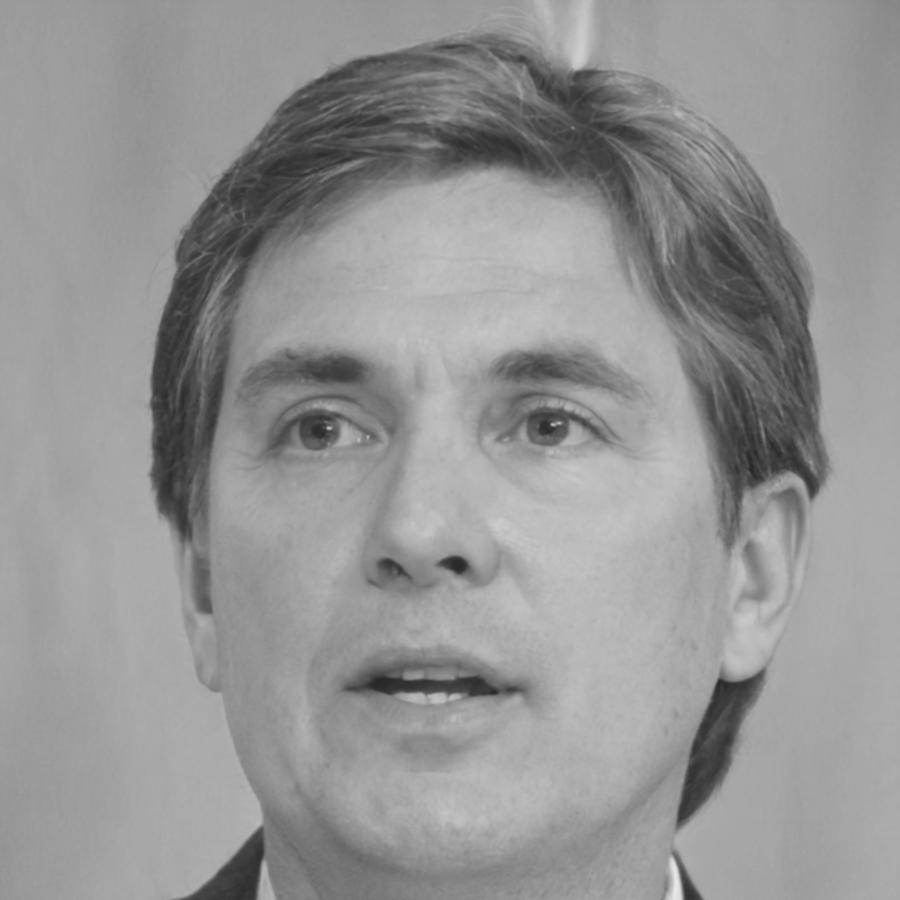 Retrato profesional de Valentín